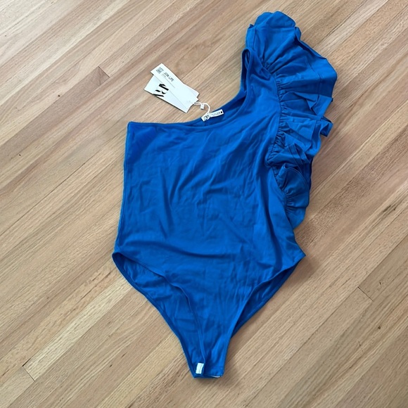 NWT Zara One Shoulder Ruffle Bodysuit Blue Large - Picture 1 of 3